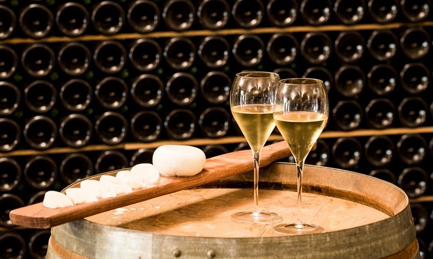 Włoskie wino musujące Franciacorta - konkurencja francuskiego szampana