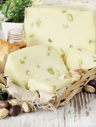 Pecorino Pistacchio - sycylijski ser owczy z pistacjami