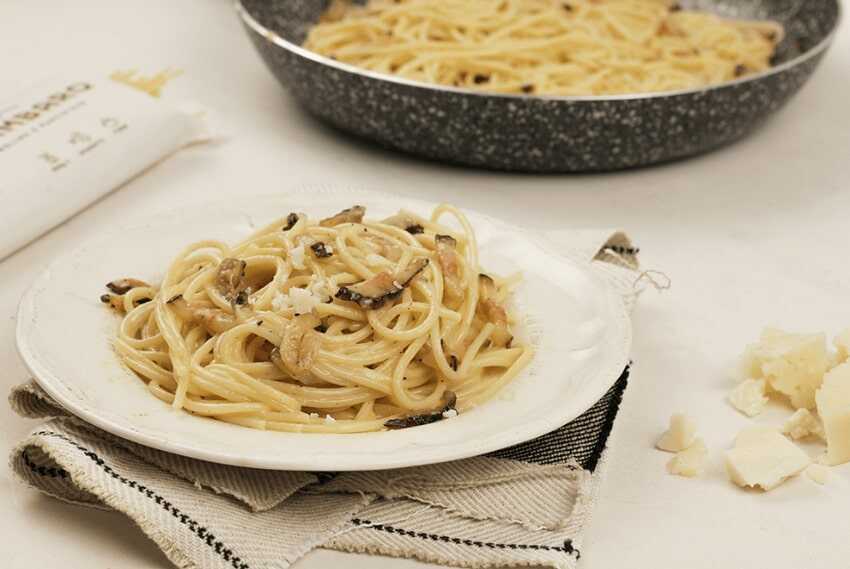 Video przepis na Spaghetti alla Carbonara z guanciale 