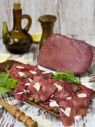 Carne Salada - wołowe mięso na carpaccio