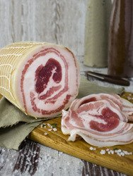 Pancetta Arrotolata - włoski boczek rolowany