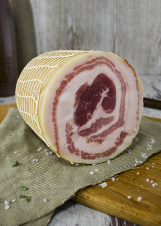 Pancetta Arrotolata - włoski boczek rolowany