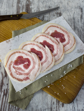 Pancetta Arrotolata - włoski boczek rolowany